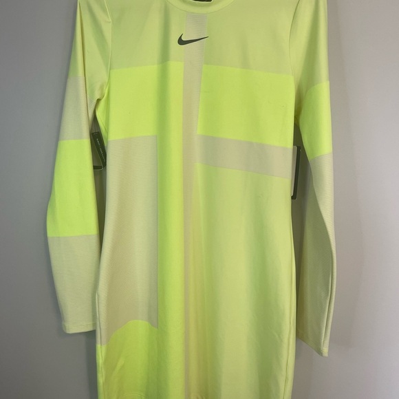 Nike NWT Women's Neon Yellow pack Tech Dress size Med SOLDOUT - Picture 2 of 11